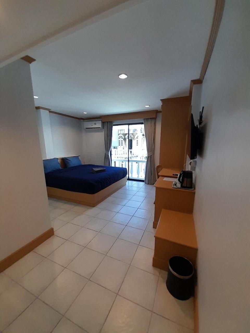 Jb House Patong Hostel Εξωτερικό φωτογραφία
