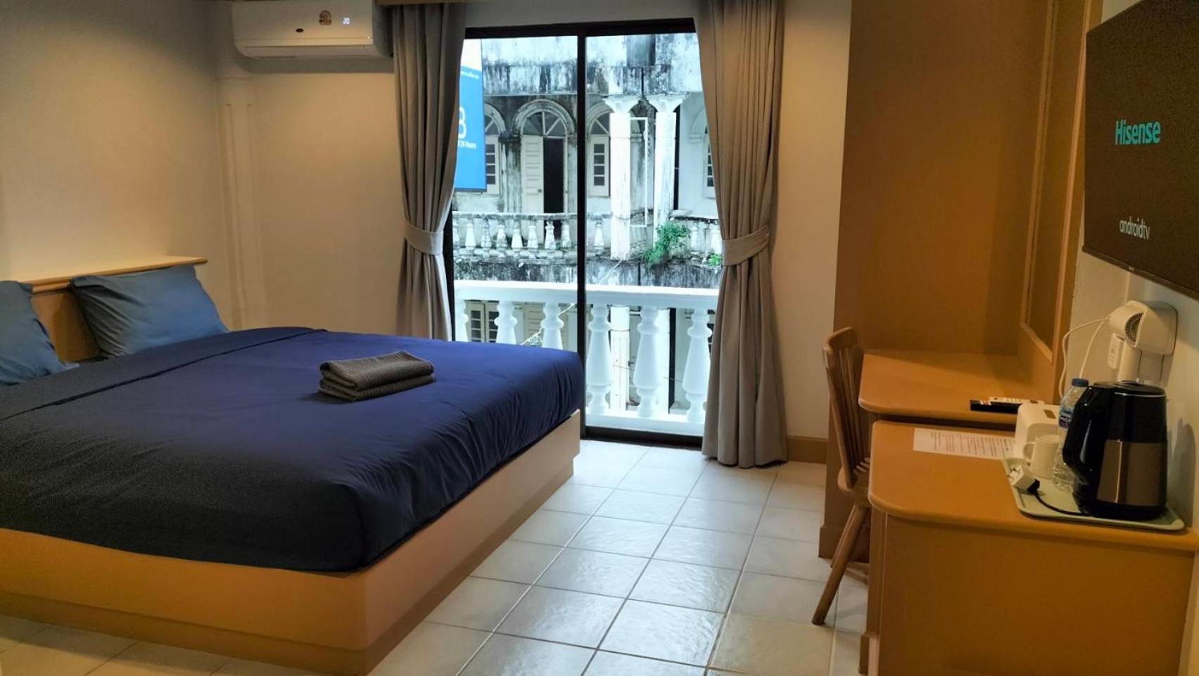 Jb House Patong Hostel Εξωτερικό φωτογραφία